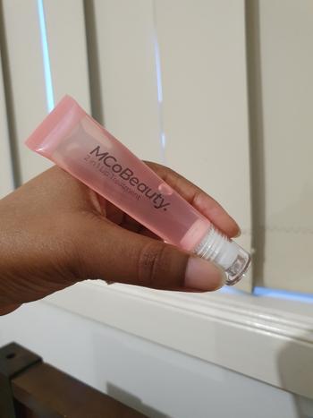 MCoBeauty Glow & Treat 2-in-1 Lip Treatment Review