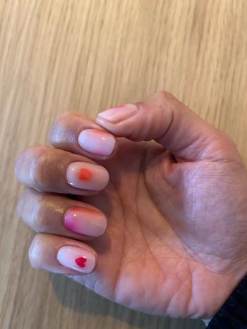 Christiane von MANIKO Blushing Hearts UV Review