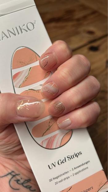 Christiane von MANIKO Marble Whispers UV Review