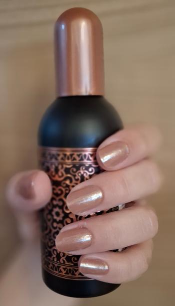 Christiane von MANIKO Cat Eye Clay UV Review