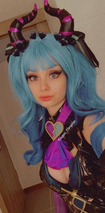Uwowo Cosplay Uwowo V Singer Little Devil cosplay Costume 50CM Long Blue Wig Review
