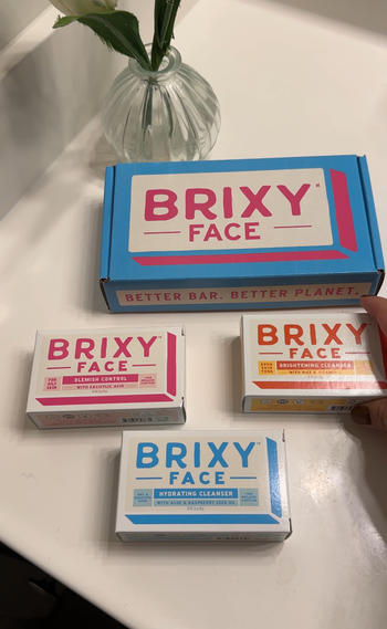 BRIXY Hydrating Facial Cleansing Bar Review