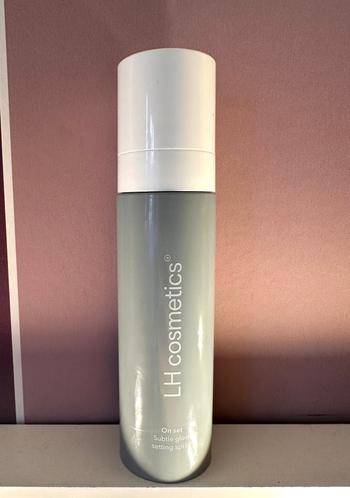 LH cosmetics On set – Subtle glow setting spray Review