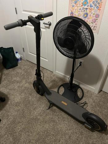 R3NEW Segway - Max G30P Electric Kick Scooter Foldable Electric Scooter w/40.4 Max Operating Range & 18.6 mph Max Speed - Black - MAX-G30P - Excellent Condition Review