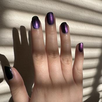 Cirque Colors Folie à Deux Review