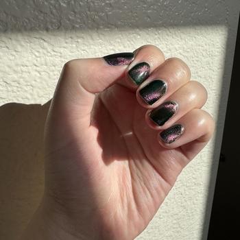 Cirque Colors Folie à Deux Review