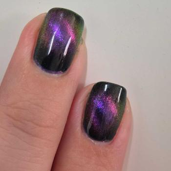 Cirque Colors Folie à Deux Review