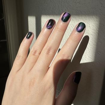 Cirque Colors Folie à Deux Review