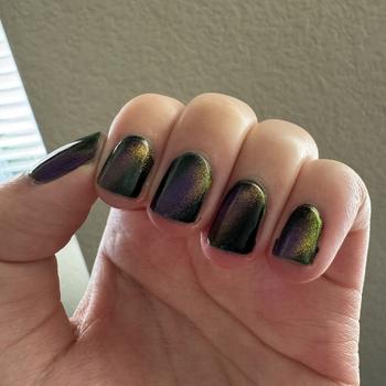 Cirque Colors Folie à Deux Review