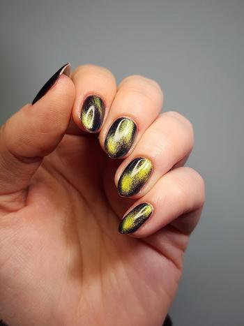 Blurple Magnetic Nail Polish - Cirque Colors Pipe Dream