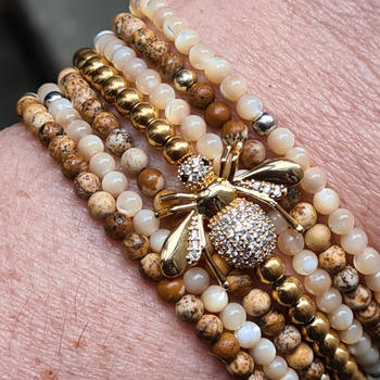 NOGU Queen | 18k Gold | Crystal Honeybee Charm Bracelet Review