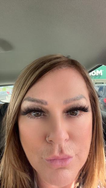 Unicorn Cosmetics The Best Lash Glue Ever Review