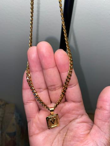 ZÈRA 18k Gold Initials Pendant Necklace Review