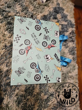 Strictly Wild No Rules Gift Bag Review