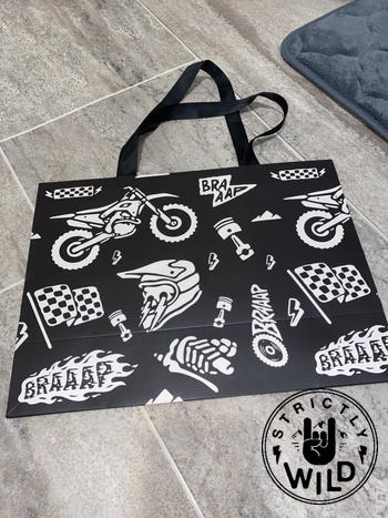 Strictly Wild Lightning Speed Gift Bag Review