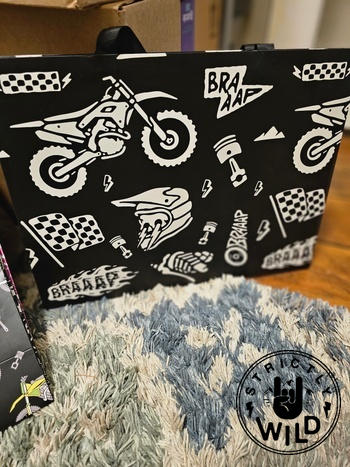 Strictly Wild Lightning Speed Gift Bag Review