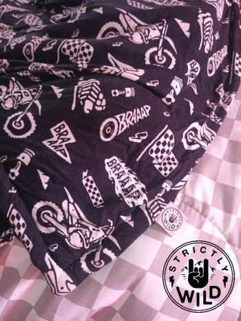 Strictly Wild Lightning Speed Blanket Review