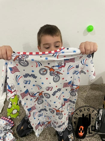 Strictly Wild Aaron Plessinger 2 Piece Pajamas Review