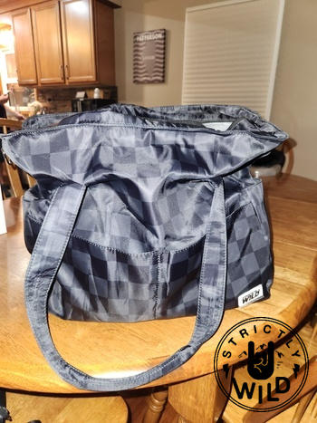 Strictly Wild Stealth Checker Beach Bag Review