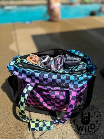 Strictly Wild Rainbow Checker Beach Bag Review