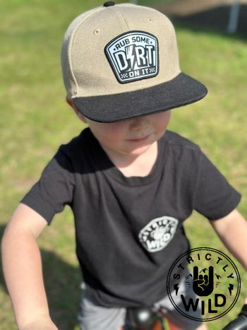 Strictly Wild Rub Some Dirt On It Snapback Hat Review