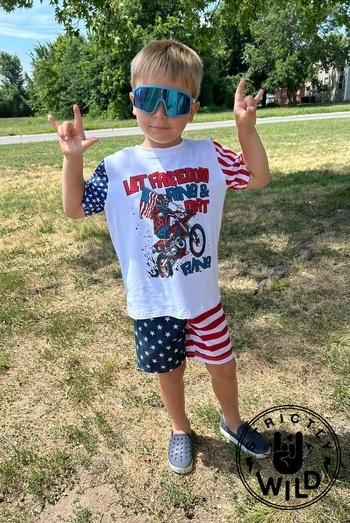 Strictly Wild Let Freedom Ring & Dirt Fling T-Shirt Review