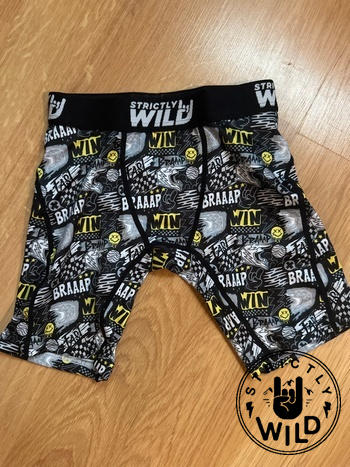 Strictly Wild Win Boxers Review