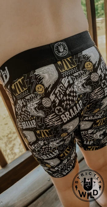Strictly Wild Win Boxers Review