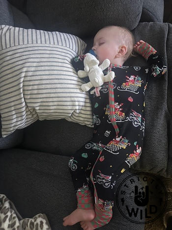 Strictly Wild Santas Speedy Sleigh Zip Up Pajamas Review