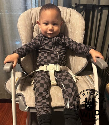Strictly Wild Stealth Checker Zip Up Pajamas / PREORDER / Begin Shipping To You Nov 25 - 29 Review