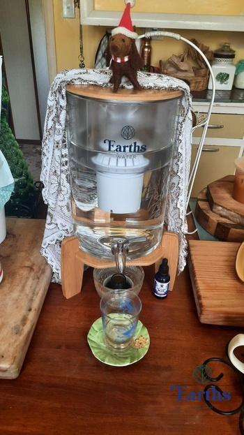 Earths Water 9L Glass Benchtop Alkaline Water Filter - White Bamboo Review
