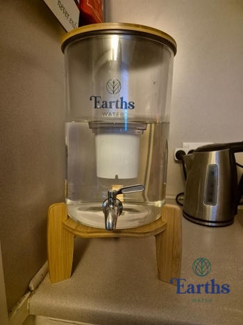 Earths Water 9L Glass Benchtop Alkaline Water Filter - White Bamboo Review