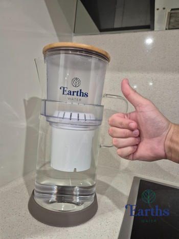 Earths Water 3.5L Glass Carafe Alkaline Water Filter - Natural + 3 Replacement Filters [BUNDLE] Review