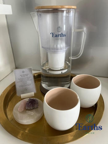 Earths Water 3.5L Glass Carafe Alkaline Water Filter - Natural + 3 Replacement Filters [BUNDLE] Review