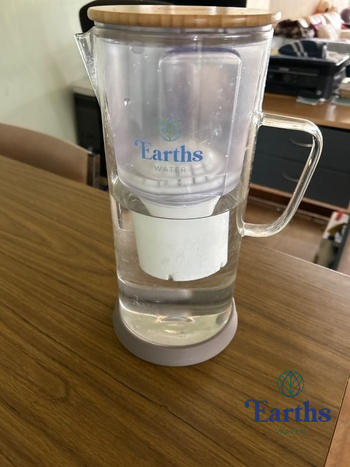 Earths Water 3.5L Glass Carafe Alkaline Water Filter - Natural + 3 Replacement Filters [BUNDLE] Review