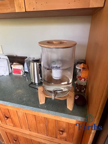 Earths Water 9L Glass Benchtop Alkaline Water Filter - White Bamboo Review