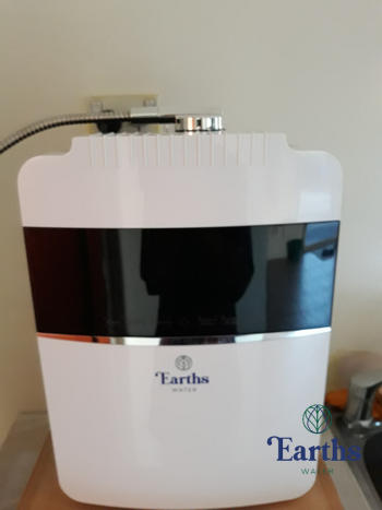 Earths Water Ultimate Alkaline Water Ionizer with 8 Plates (pH 2.5 - 11) Review
