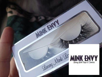Mink Envy Lashes Bougie Review