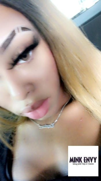Mink Envy Lashes The Extra Glam Book of Lashes 25mm Review