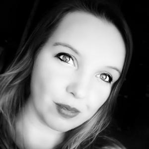 A The Vintage Cosmetic Company Customer