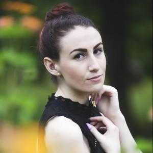 A indē wild Customer