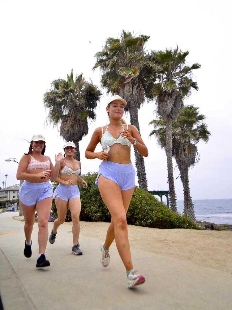 What an incredible morning on the move together. Thank you to everyone who showed up and brought the energy to the blackboughswim x Cooldown Run — from the first stride to the last high-five, you all made it special. Here’s to more runs, more connections, and more reasons to keep showing up. See you at the next one. 🏃‍♀️🩷 
P.S use our code COOLDOWN15 for 15% off their studio to sea collection!