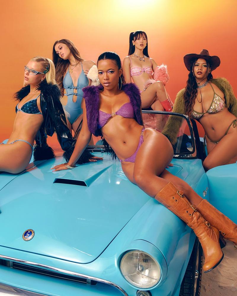 get in diva, ur invited to Summer Escapez — paradise for the beach babes with a passion 4 fashion 🌴🕶👙👄 besties only ofc 💌 @Bratz x Blackbough LIVE NOW on blackboughswim.com