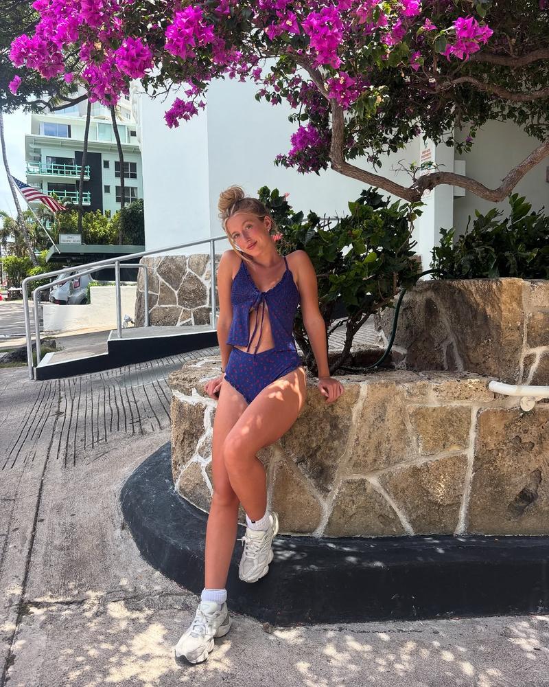 ootd: tankinis from blackboughswim ❤️
-
-
-
#swimwear #tankini #blackboughswim #beachwear #beachvibes #beachday #ａｅｓｔｈｅｔｉｃ #ootd #pinterestaesthetic #pinterestinspo #explorepage #discoverunder15k #microinfluencer