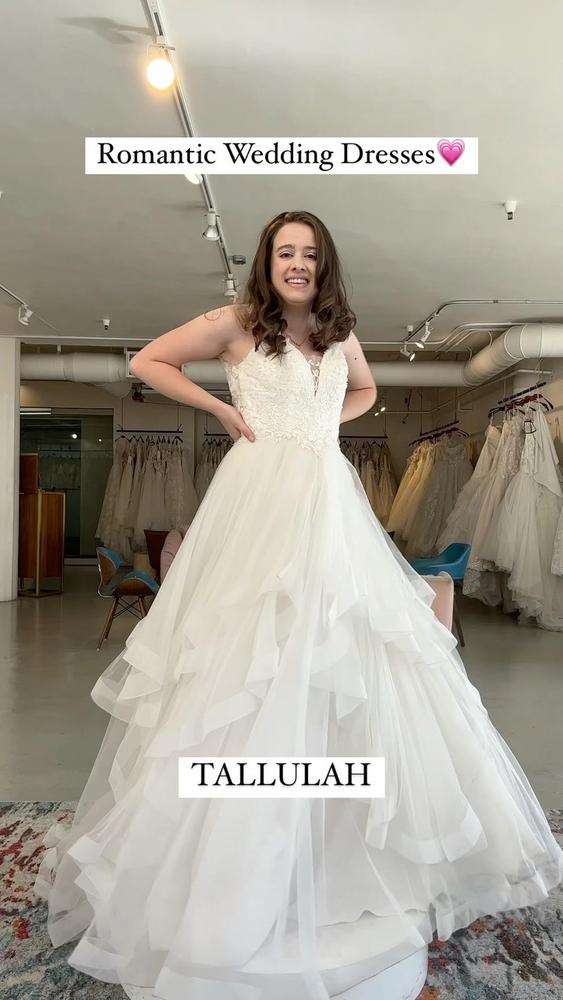 A-Line Court Train Tulle Sleeveless Zipper Wedding Dress