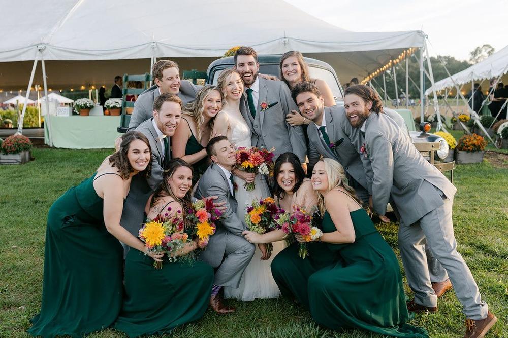 Come be my friend/coworker! 👯♀️
📸CT Photographers...let's meet up at harborviewmarket in Bridgeport next week and get some work done together! Bring whatever you're working on...your laptop, your notebooks, your quarter 4 goals...and a belly that's ready for coffee, cookies, giant salads, and breakfast sandwiches.☕️🍪🥗🌯
More info in my stories (and a poll to vote on the best day!) October 6th or 7th. Let's do this!