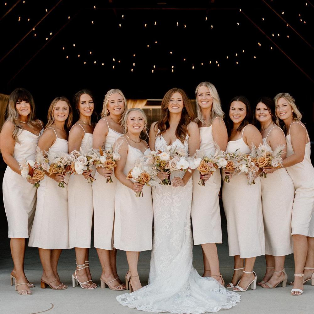 Bride Squad Goals ✨
Planning & Design | thebubblysoiree
Videography | nw_multimedia
Floral Artistry | oakandfigfloral
Catering | banyansonthegreen
Bar Tending | emcitycocktails
Rentals | cortpartyrental themeaningfuldetails balancingballoons
Stationary & Signage | honest.calligraphy
Hair & Makeup | bethbrockermanbeautyink
Cake & Desserts |
gracenescupcakeboutique cakepopsbyrachel ourcookiehouse
Restrooms | royalrestroomswa
Bridal Boutique | roselily.bridal.tuxedo
Tux | menswearhouse
Bridesmaid Dresses | birdygrey