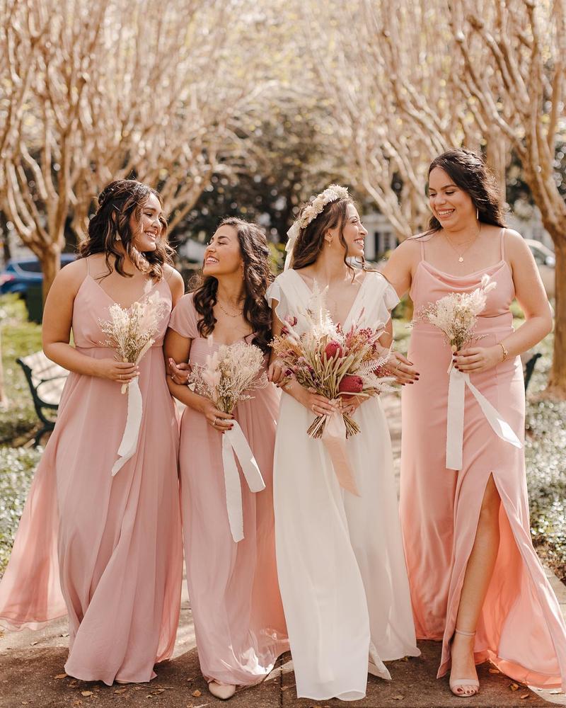 some bridal party pics since I got my wedding album back🥰💗