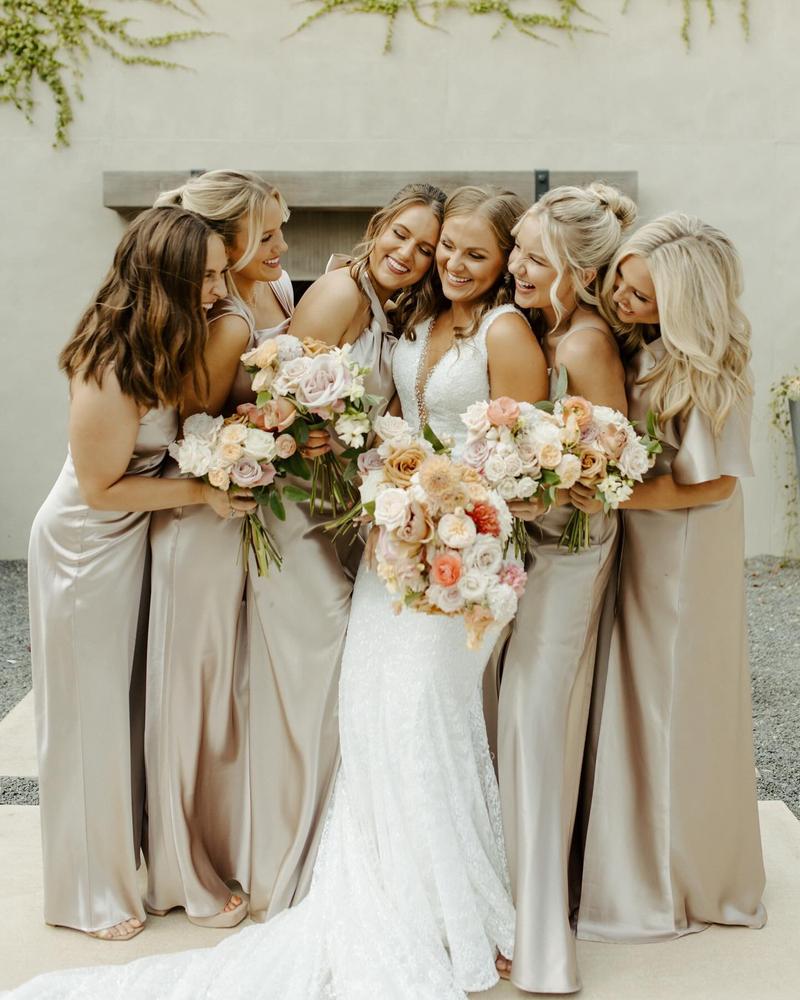 Bridal Party Fashion - 20 Beautiful Looks | World's Best Wedding Photography