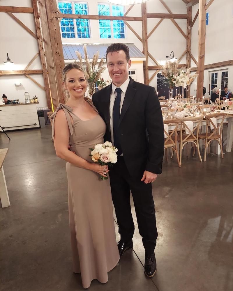 💐 Wedding things 💐
Sherm got pics 👏👏👏 tap to see dress details
Swipe to see the beautiful bride 🥹🥹🥹🥹🥹 kacylynn0602
Love you boo!!!
#bridesmaids #wedding #barnwedding